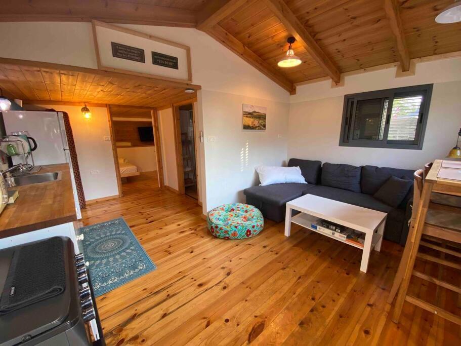 Bit Cabin Near The Airport Kfar Daniel Εξωτερικό φωτογραφία